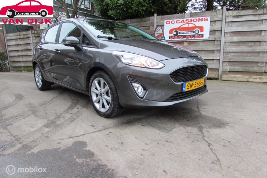 Ford Fiesta 1.1  Navi ,PDC, LM velgen