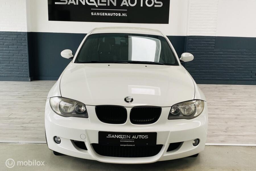 BMW 1-serie  Business Line/M pakket interieur en exterieur