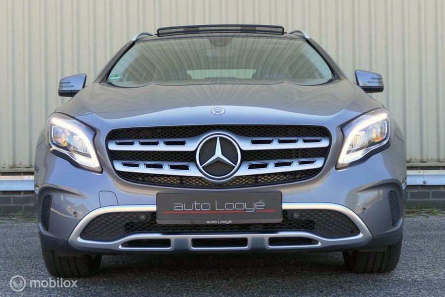 Mercedes-Benz GLA 200 - panodak - LED - 2e set wielen - navigatie