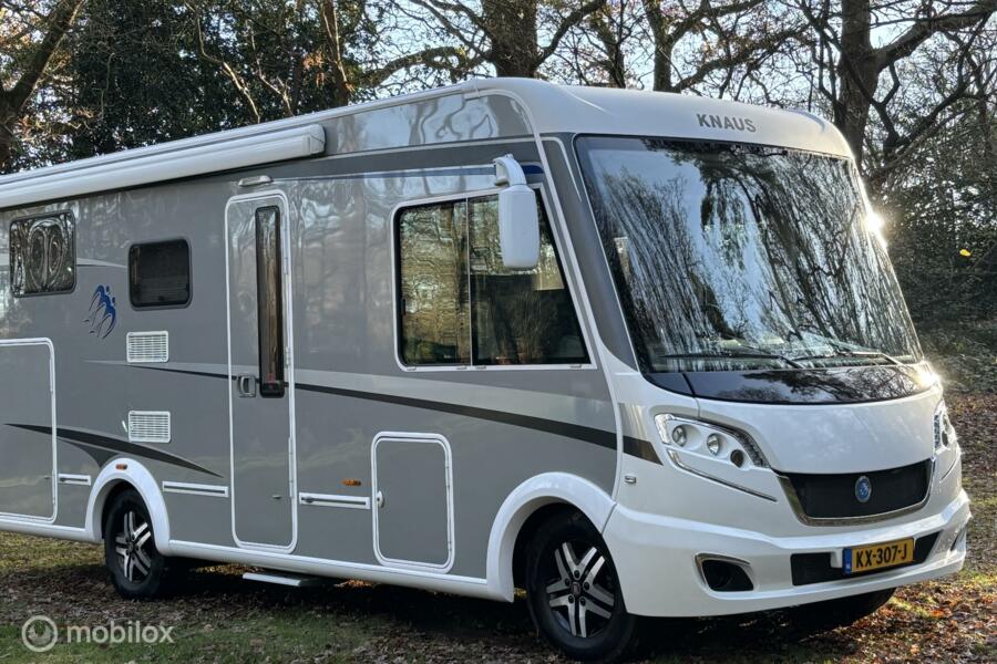 Knaus 650 MEG Sky plus Fiat 2.3 150Pk Automaat | Lengte-bedden | Hef-bed | Dak-airco |Douche/wc | XXL Garage | Schotel-TV|TOPSTAAT