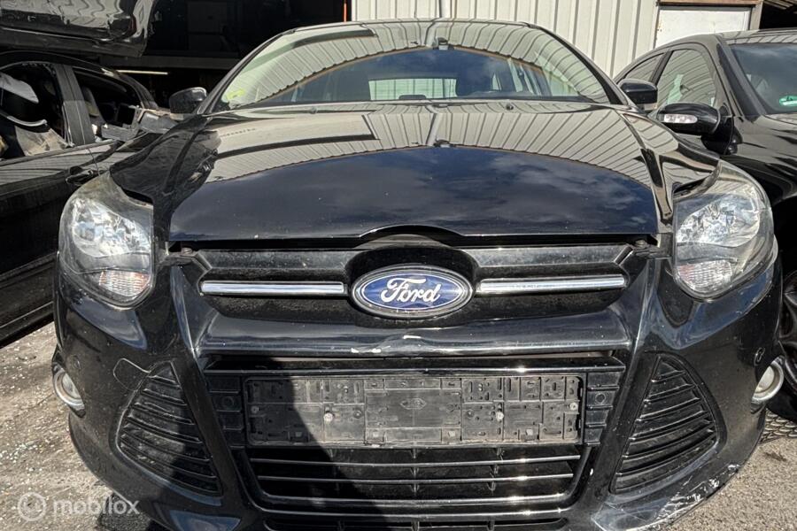 Voorbumper zwart Ford Focus III ('11-'18)