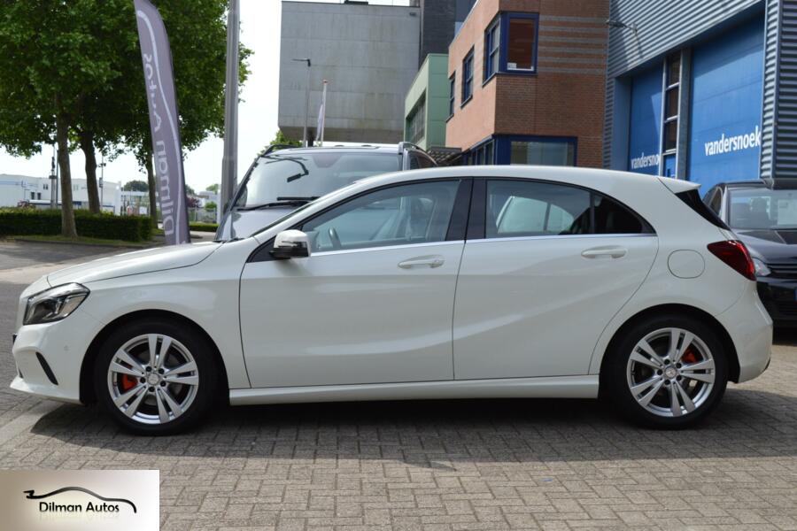 Mercedes A-klasse 160 Ambition AMG Styling/Carplay/Pdc/Mooi!