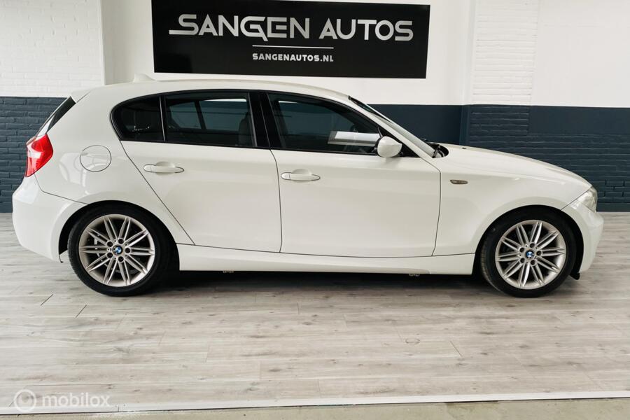 BMW 1-serie  Business Line/M pakket interieur en exterieur