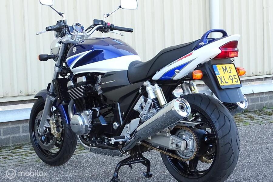 Suzuki GSX 1400 K4