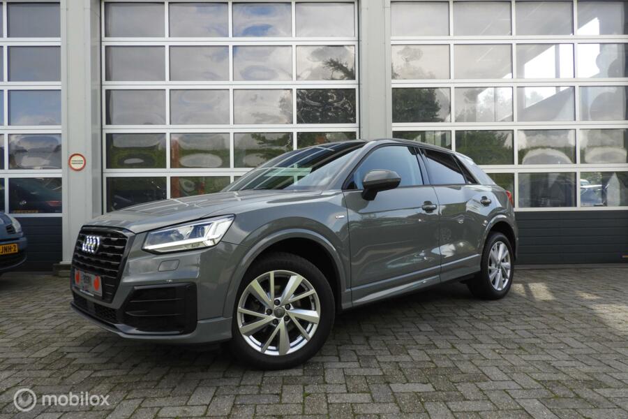 Audi Q2 30 TFSI S-Line , Nardo Grey