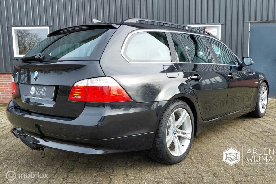 BMW 5-serie Touring 520i Lci|Youngtimer|PDC|Leder|NL Auto