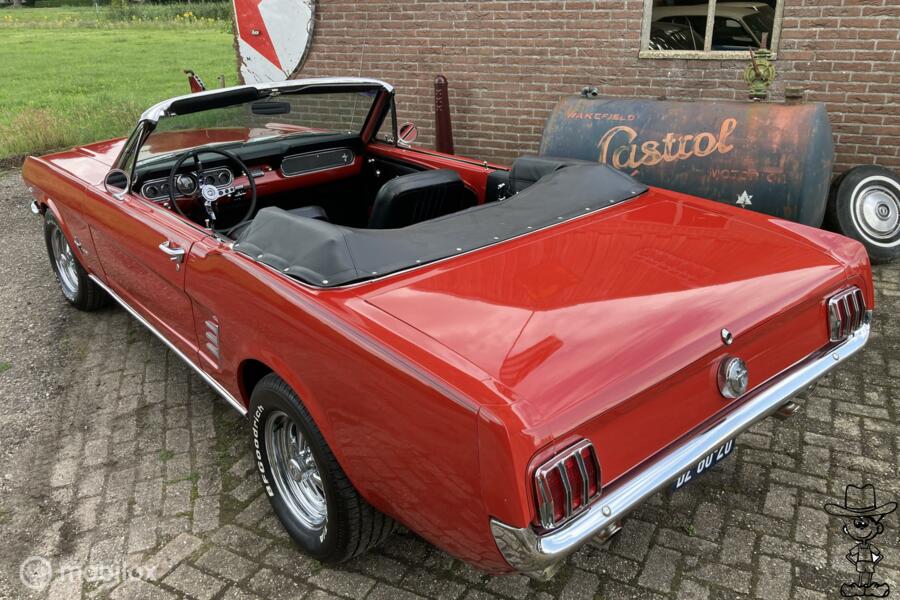 Ford USA mustang convertible v8 c-code