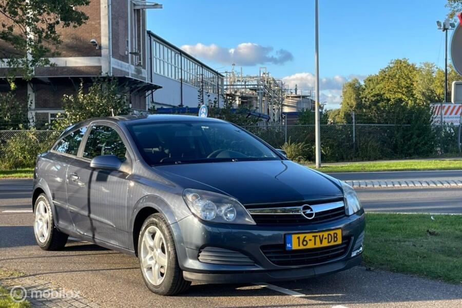 Opel Astra GTC 1.6 Edition | APK Nieuw | LM Velgen | Cruise Control