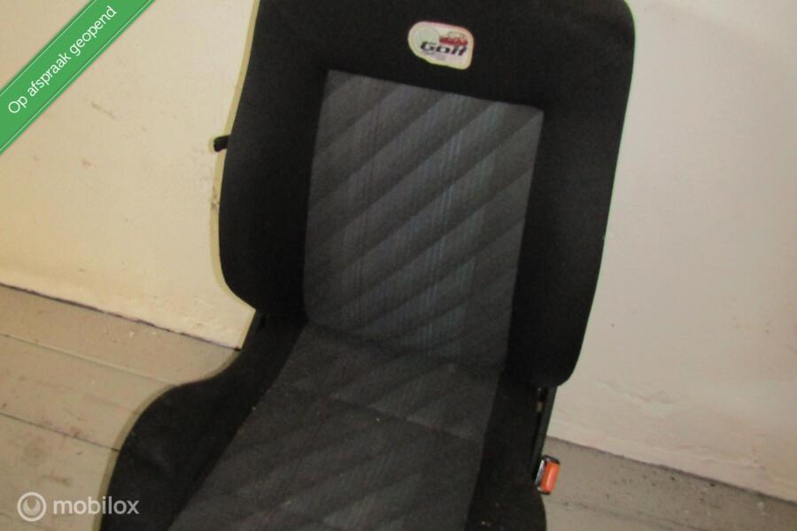 Stoel stoelen volkswagen golf 3 achterbank + panelen