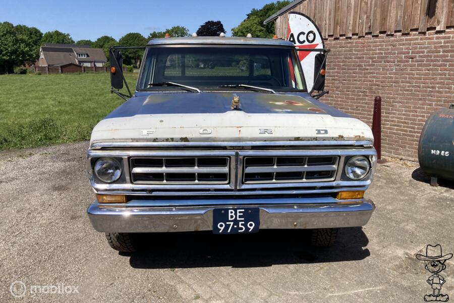Ford USA F350 dually flatbed Pick up