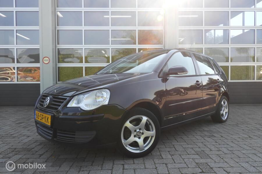 Volkswagen Polo 1.4-16V Sportline 5 drs airco