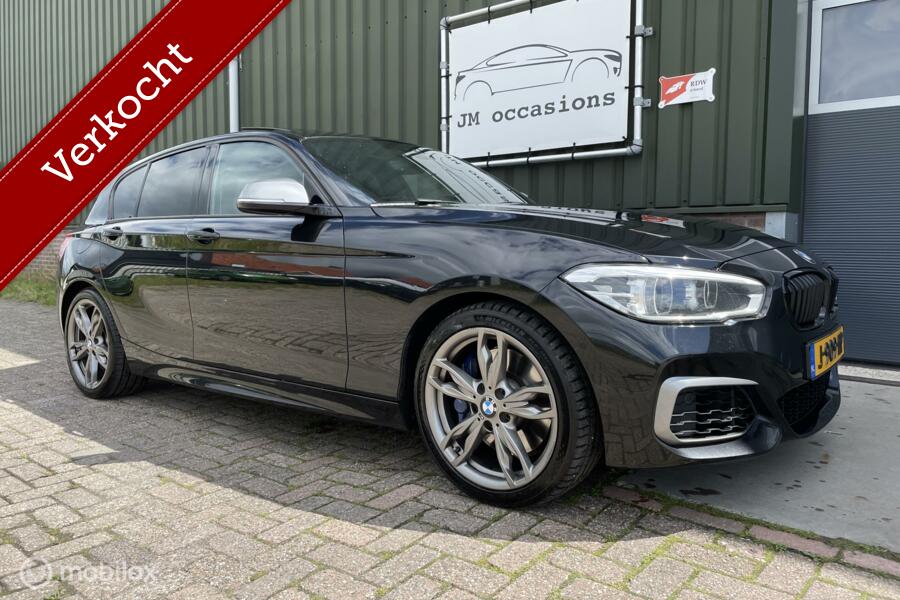 BMW 1-serie M135i xDrive High Executive|Pano|DAB|Leer|HK audio
