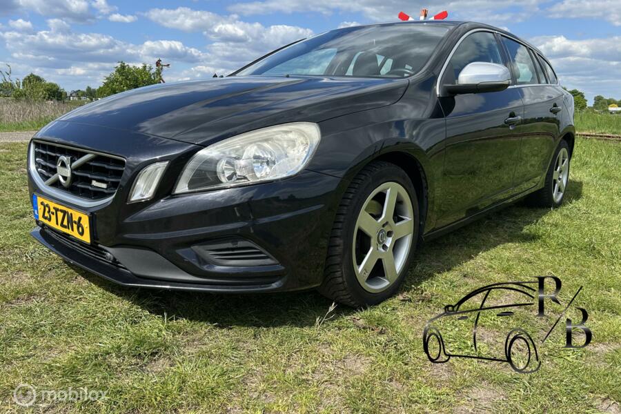 Volvo V60 1.6 T3 R-Design LEES TEKST KOOPJE