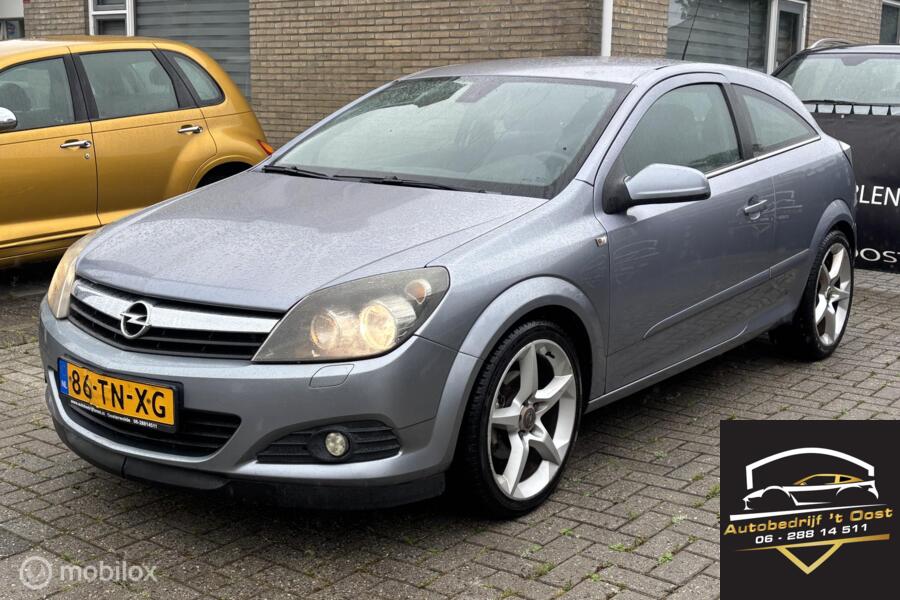 Opel Astra GTC 1.6 Cosmo leuke sportieve auto nieuwe apk !