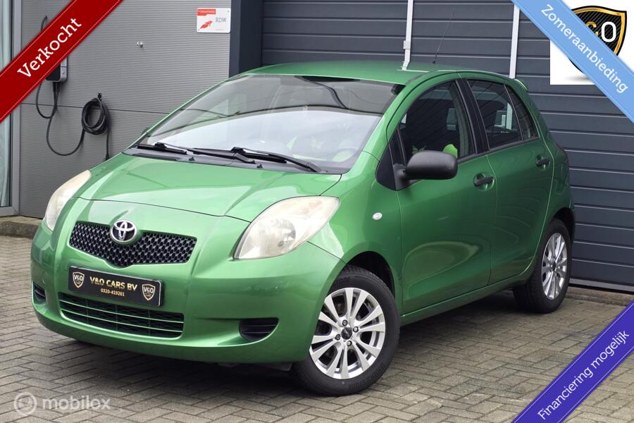 Toyota Yaris 1.0 VVTi +