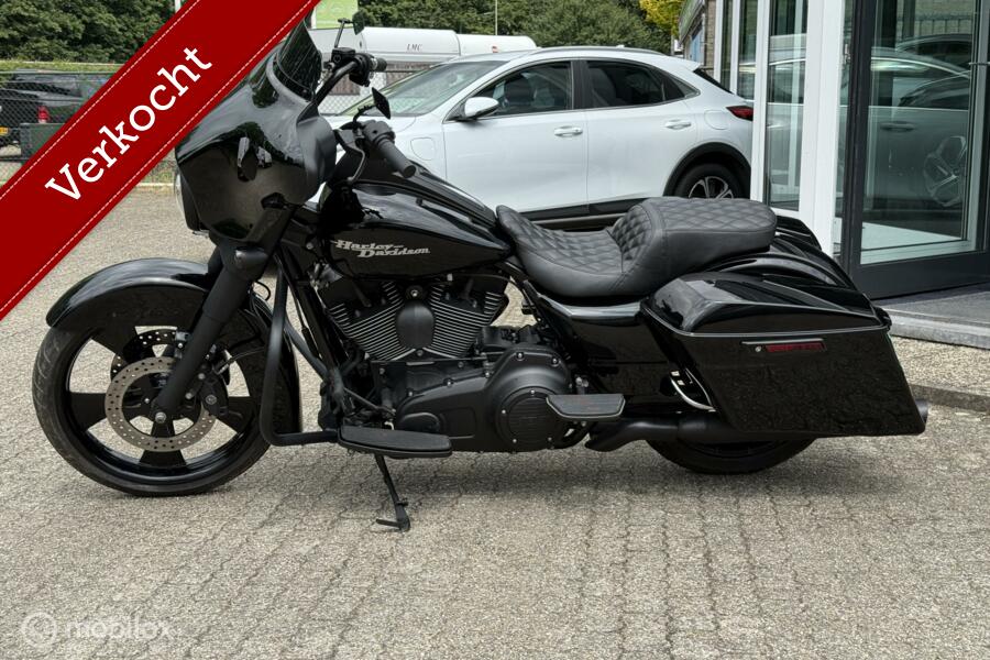 Harley Davidson 103 FLHTK