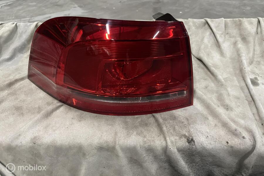Achterlicht links Volkswagen Passat Variant  B7 ('12-'14)