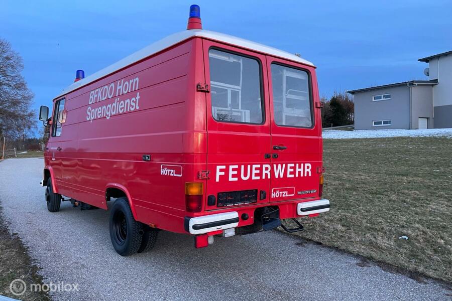 Mercedes 608 D 190 cm hoogte brandweer mrb vrij