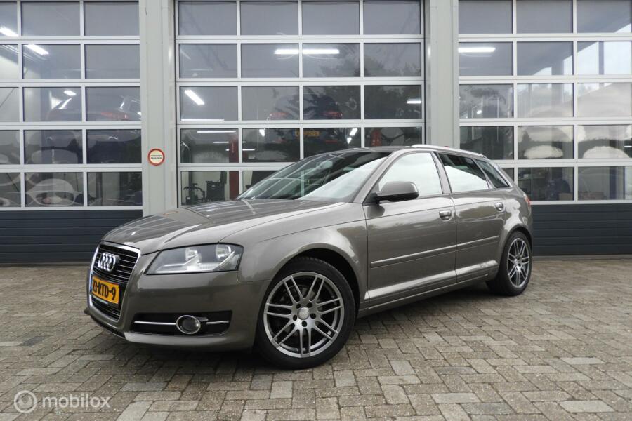 Audi A3 Sportback 1.6 TDI Attraction Business Edition . NAVI