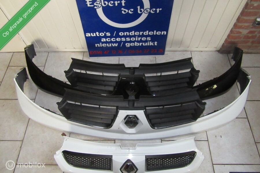 Grill Renault Master Trafic  bj 2001 tm 2014