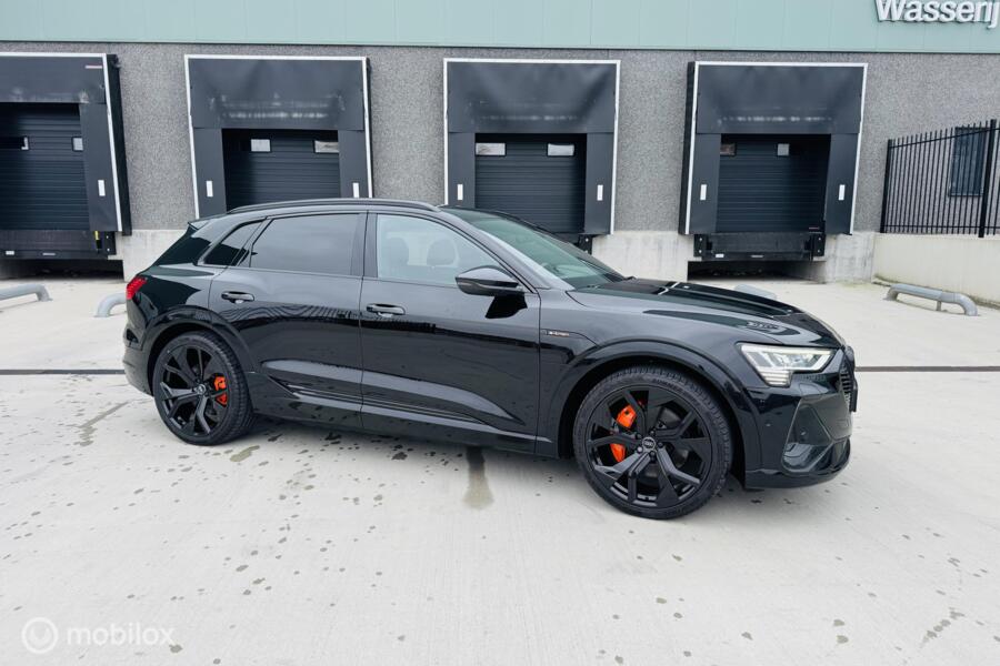 Audi e-tron  quattro 313 pk S edition 22inch Pano Trekhaak