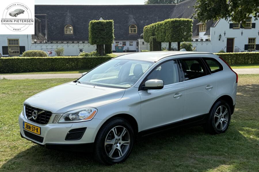 Volvo XC 60 2.0 Momentum auto 106.208km Car-pass/NAP 2e Eig
