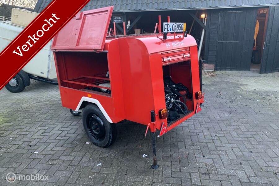 Verkocht  Brandweer 1985 oldtimer aanhangwagen gesloten
