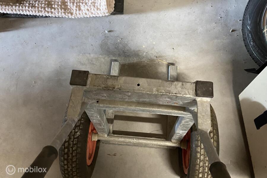 Buitenboordmotor trolley / kar