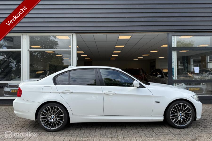 BMW 3-serie 320i Luxury Line afneembare trekhaak