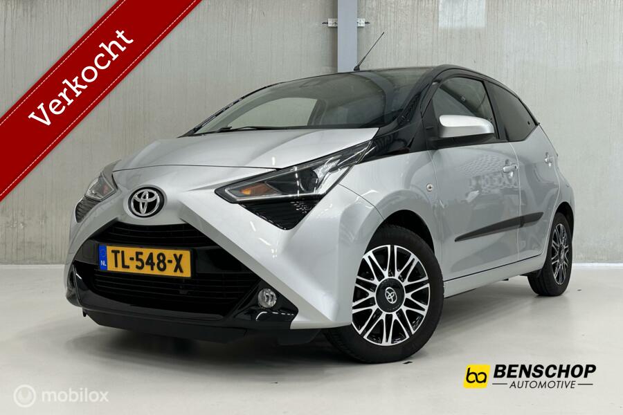Toyota Aygo 1.0 VVT-i x-cite Apple Carplay Climate Keyless Leer NL AUTO