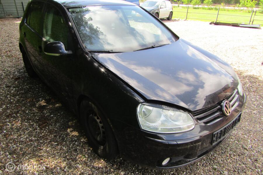 Volkswagen Golf 1.6 FSI Trendline Business onderdelen