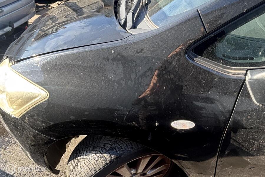Voorscherm links zwart Toyota Auris I ('07-'12)