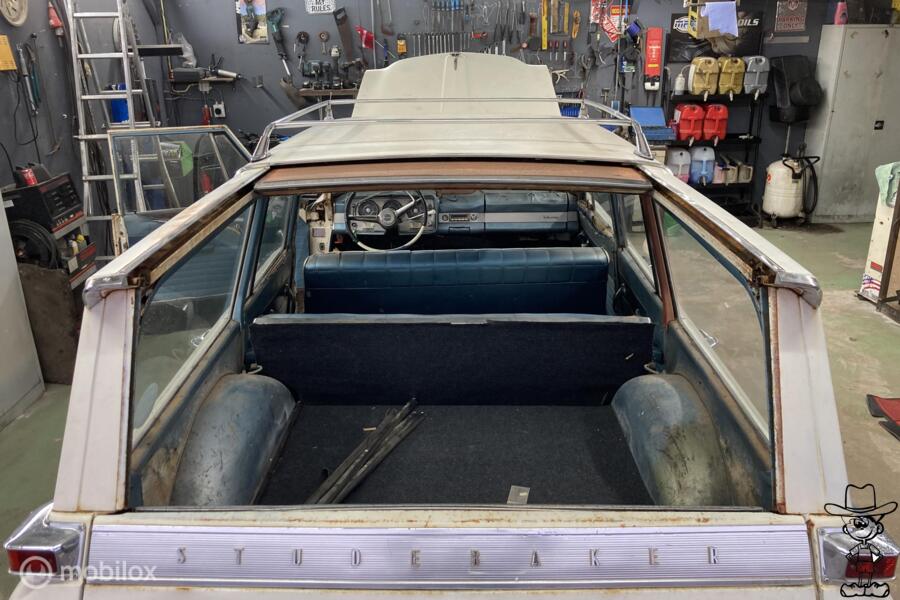 Studebaker Lark Daytona wagonaire  sliding roof v8 1963 surfwagon