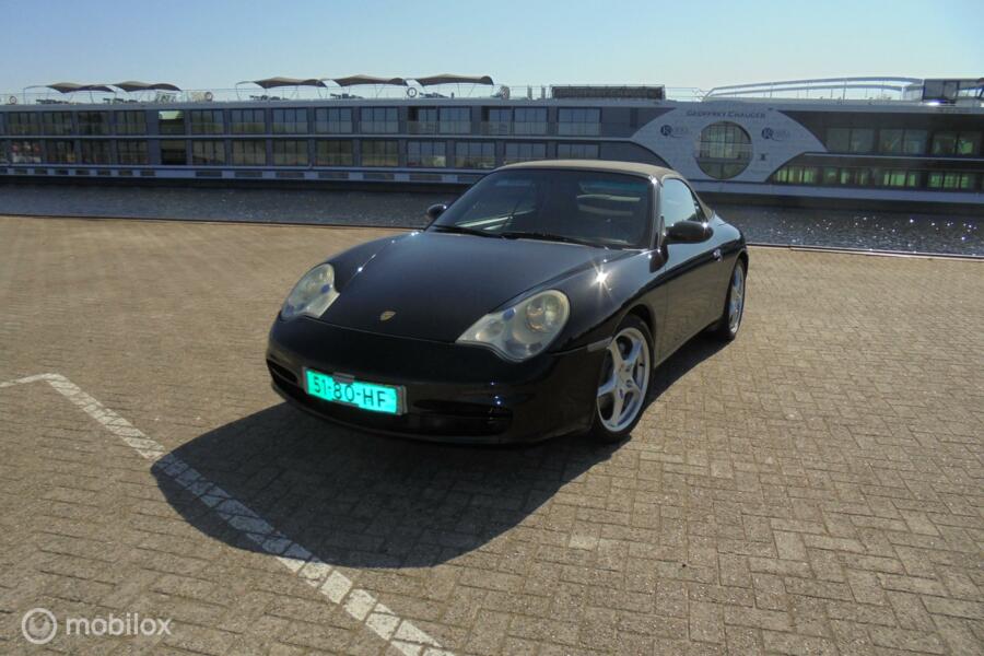 Porsche 911 Cabrio 3.6 Carrera 4