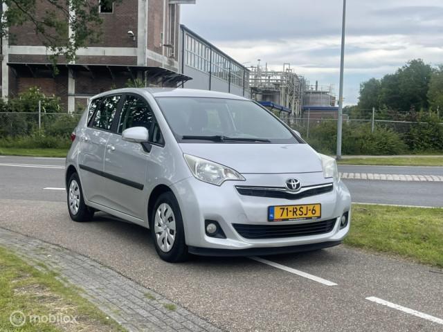 Toyota Verso-S 1.3 VVT-i Dynamic