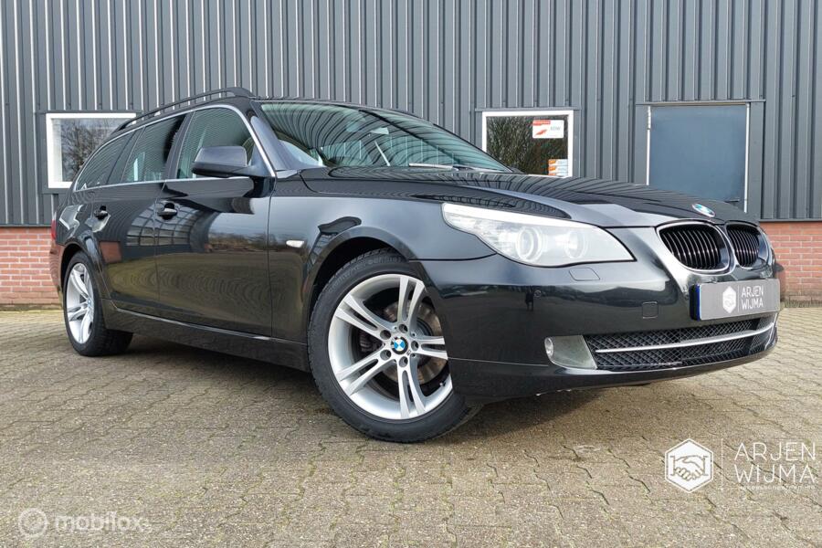 BMW 5-serie Touring 520i Lci|Youngtimer|PDC|Leder|NL Auto
