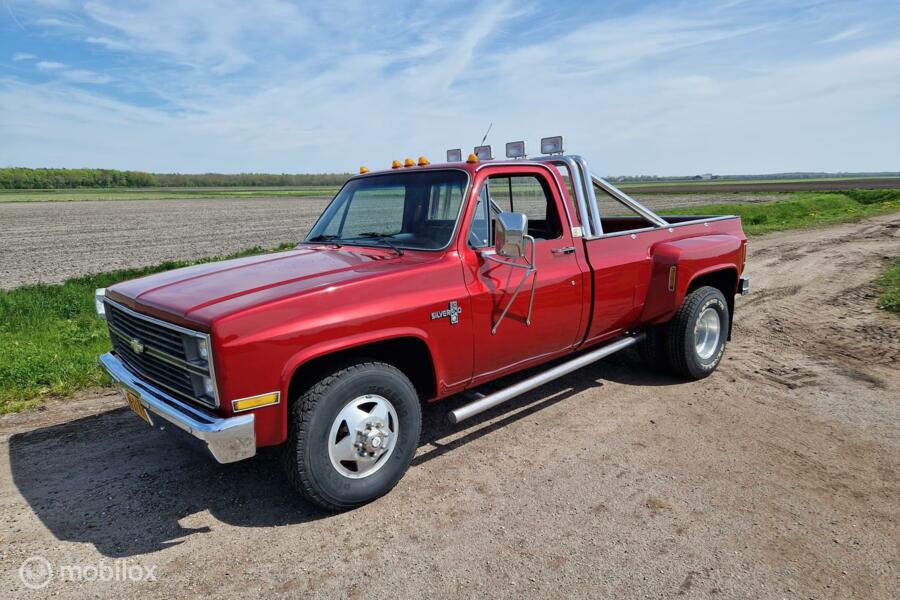Nette Chevrolet C30 Single Cab 454 Pickup Dually