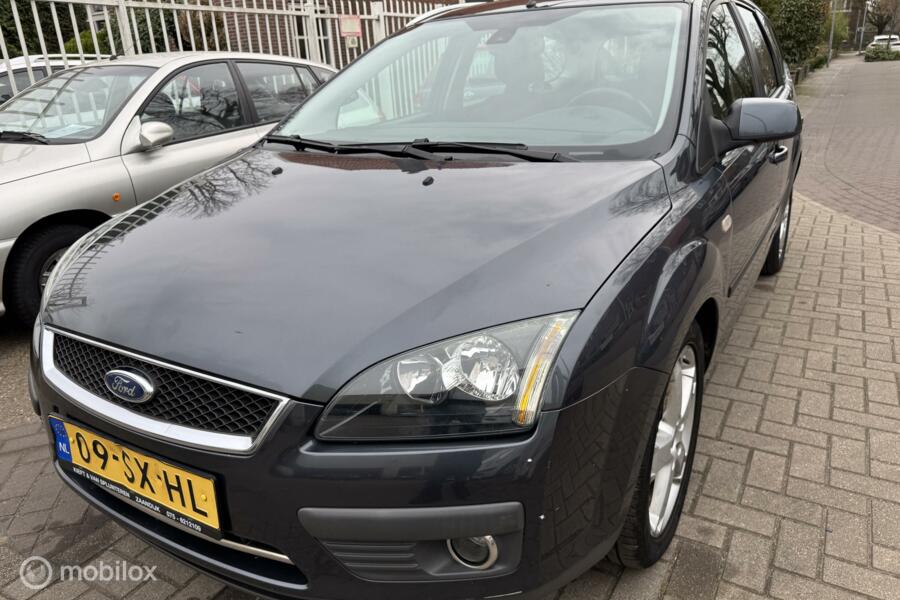 Ford Focus Wagon 1.6-16V Futura
