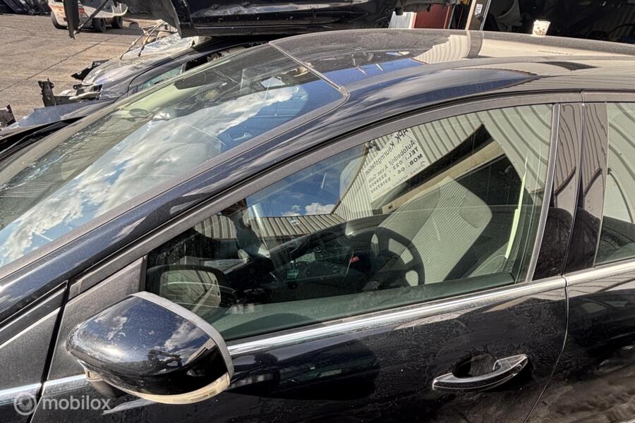 Voordeur links  zwart Ford Focus III ('11-'18)