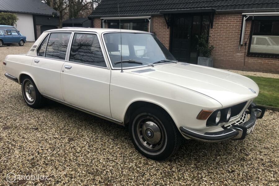 BMW 2500 Sedan