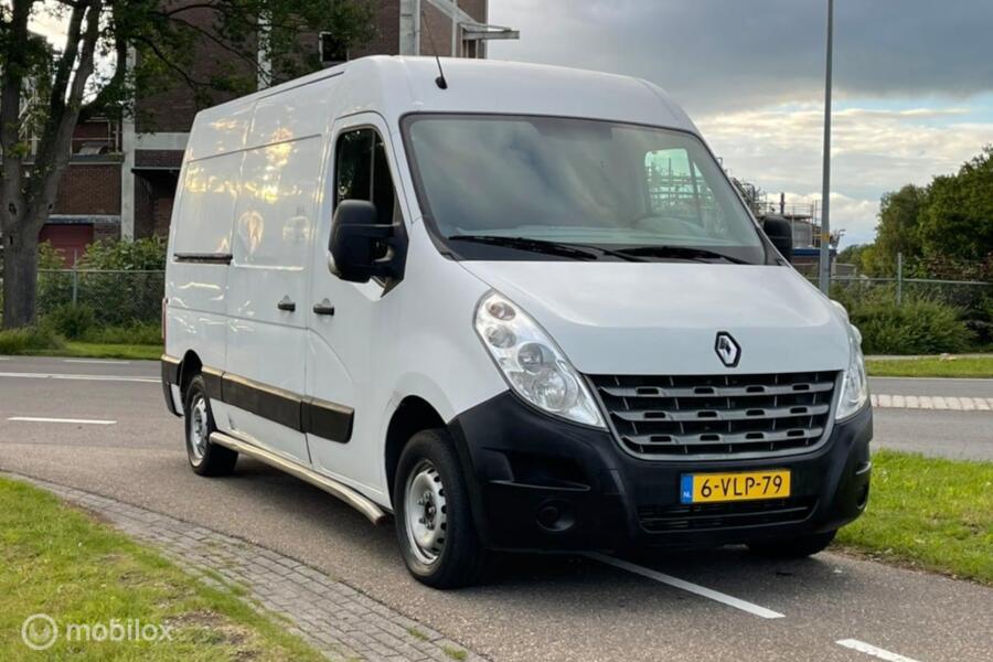 Renault Master T33 2.3 dCi L2H2 Générique | Airco | 2500 kg Trekgewicht | NAV | Trekhaak