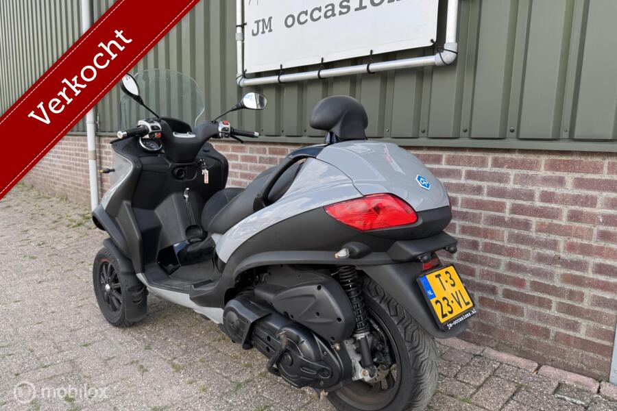 Piaggio 400 LT MP3|Nardo Grey|B-rijbewijs|Alarm|Akrapovic|