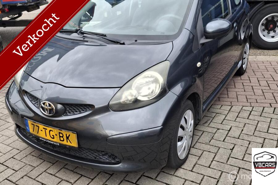 Toyota Aygo 1.0-12V +
