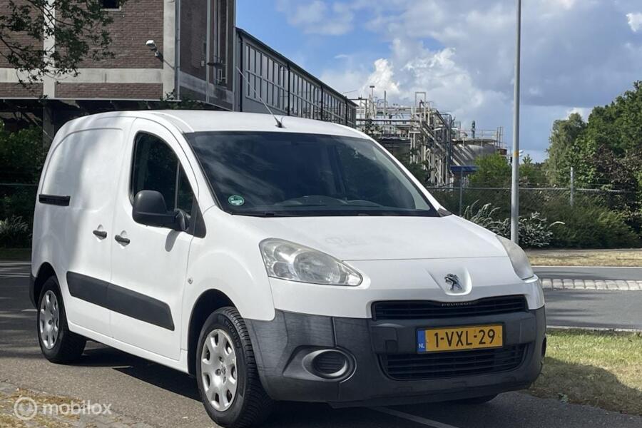 Peugeot Partner 120 1.6 e-HDI L1 XT Profit + | 1e Eigenaar | Trekhaak | Schuifdeur | APK 7-2025