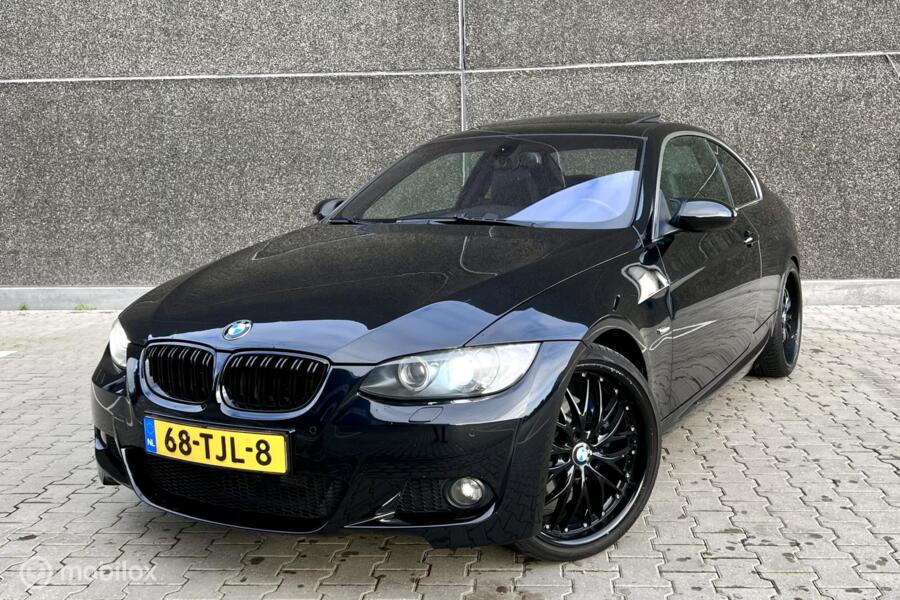 BMW 3-Serie E92 325i High Exe Automaat/Leer/Navi/20”✔️