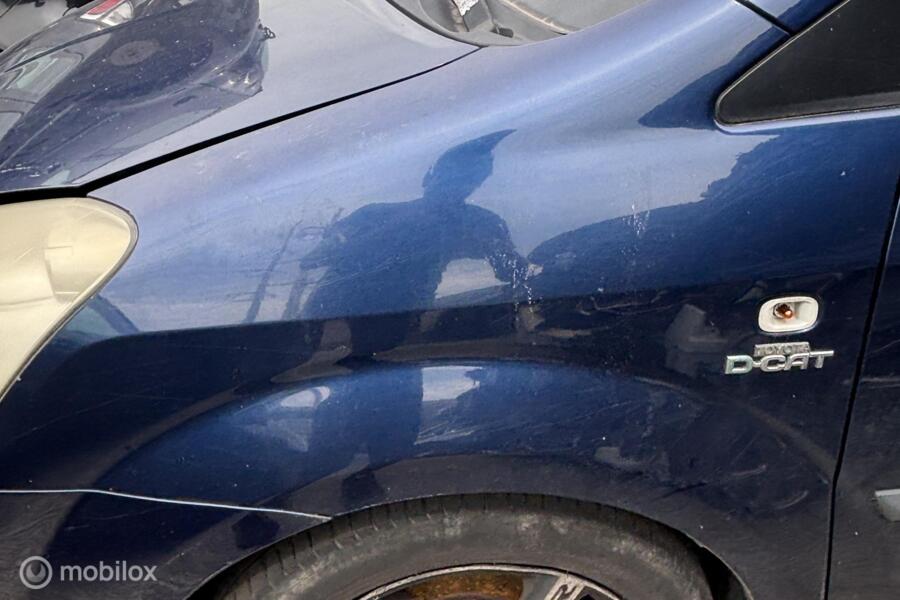 Voorscherm links Toyota Corolla Verso ('02-'06)