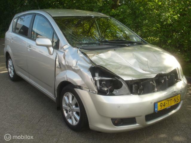 Toyota Verso 1.8 VVTI Dynamic Airco Cruise Rechtsvoor schade