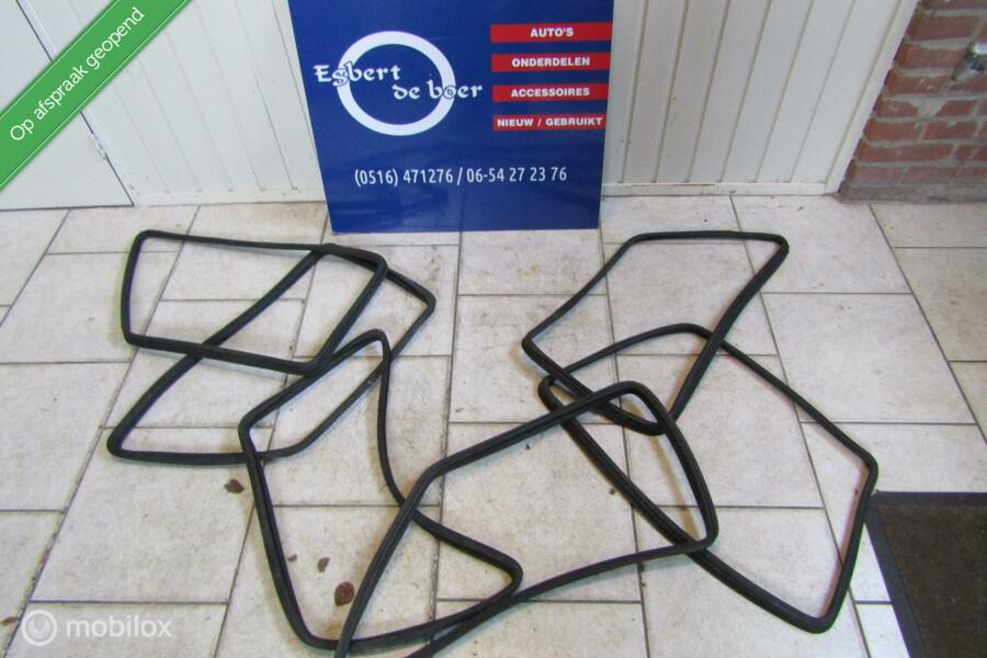 Raamrubber achterscherm zijraam opel kadett b sedan