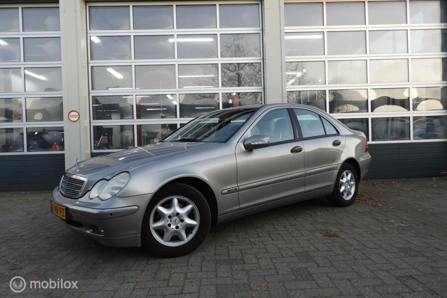 Mercedes C-klasse 180 K. Classic