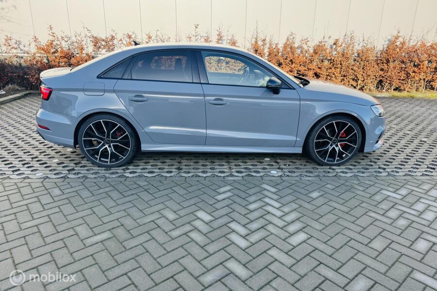 Audi A3 Limousine 2.0TDI 3xSline virtueel cockpit rs stoelen